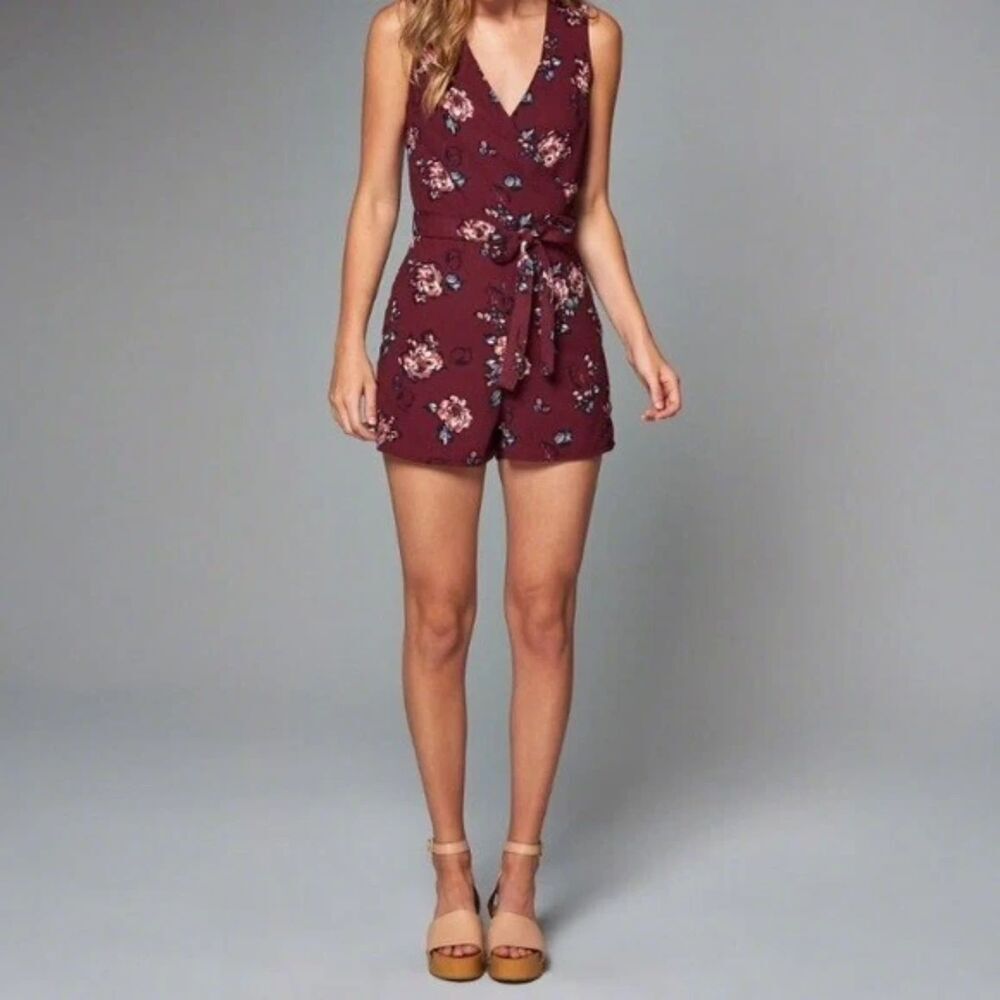 Abercrombie Floral V Neck Tie Waist Tank Sleeveless Romper size 0 EUC
